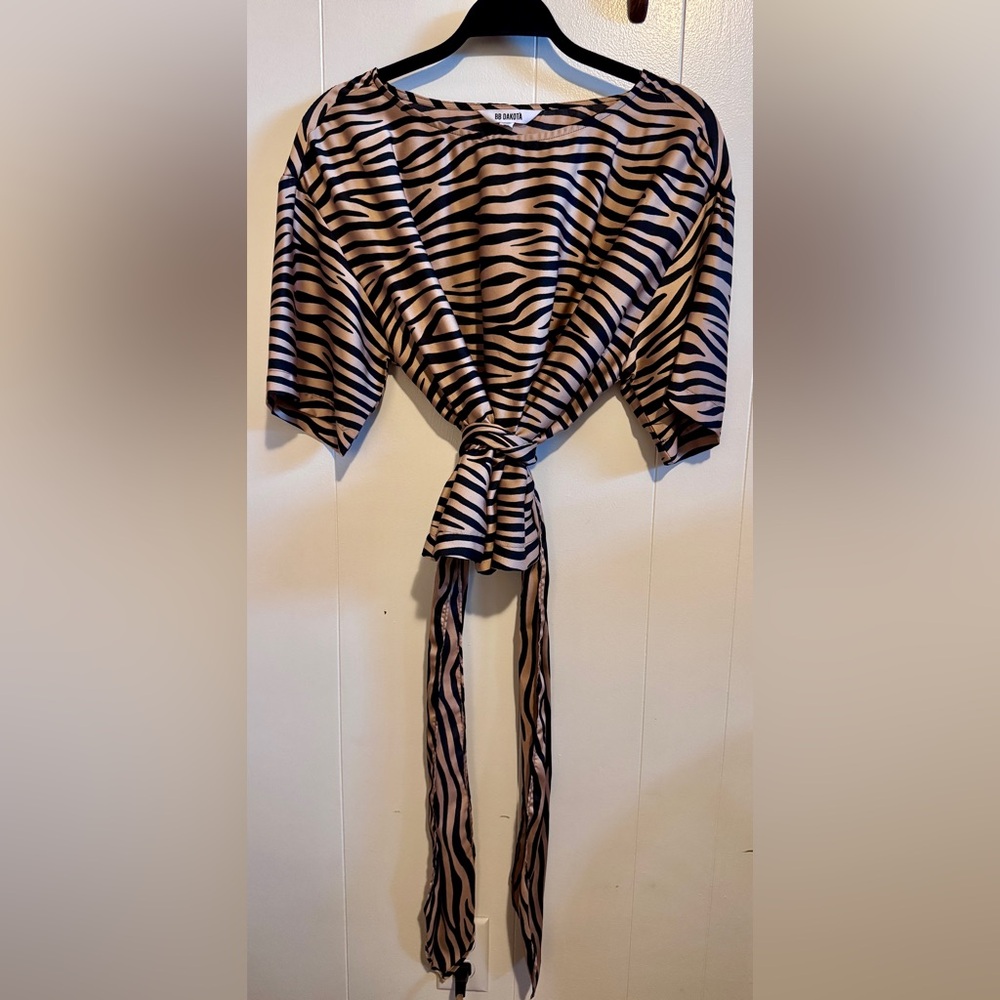 BB Dakota Tan and Black Zebra Tie-Front Blouse